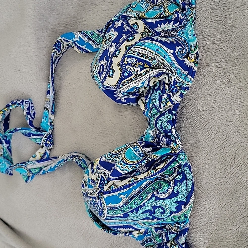 34 d Tommy Bahama padded halter bikini top
